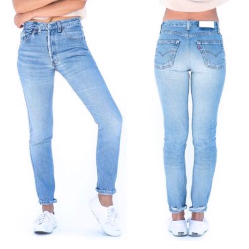 NEVER WORN RE/DONE Levi’s High Rise Light Wash!!